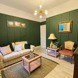 Old Gem Flat , Aberdeen United Kingdom
